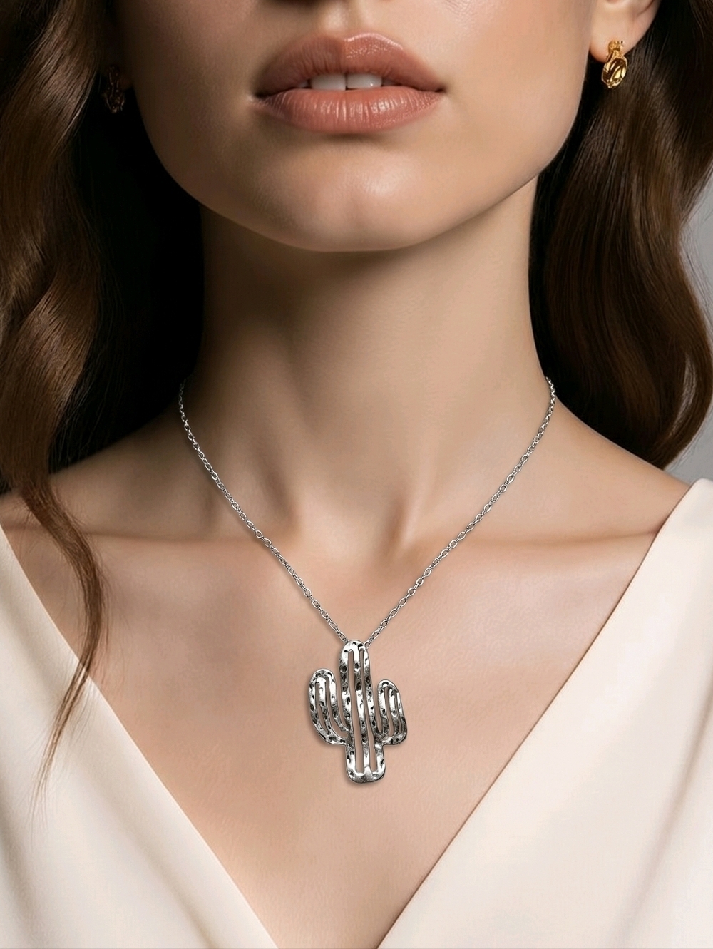 NWT NADINE WEST Silver Hammered Cactus Necklace ~20"